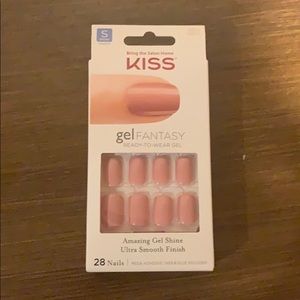 Kiss bring the salon home gel nails